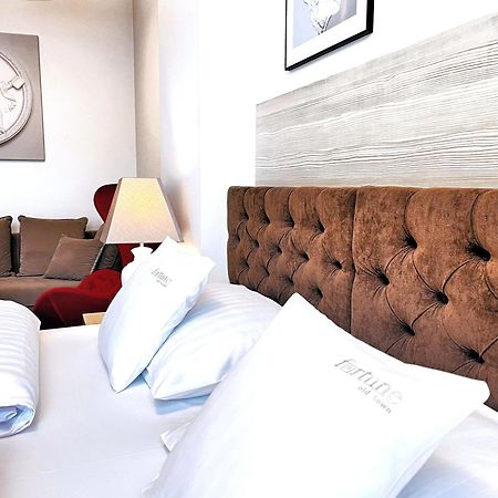 Fortune Old Town Boutique Hotel พอซนาน ภายนอก รูปภาพ