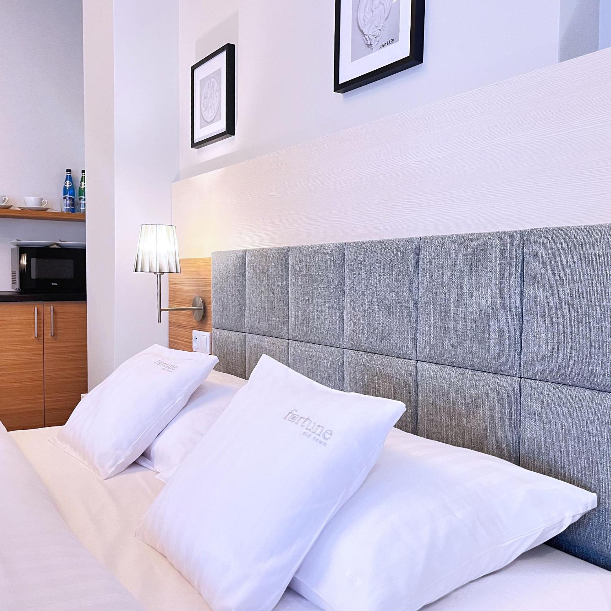 Fortune Old Town Boutique Hotel พอซนาน ภายนอก รูปภาพ