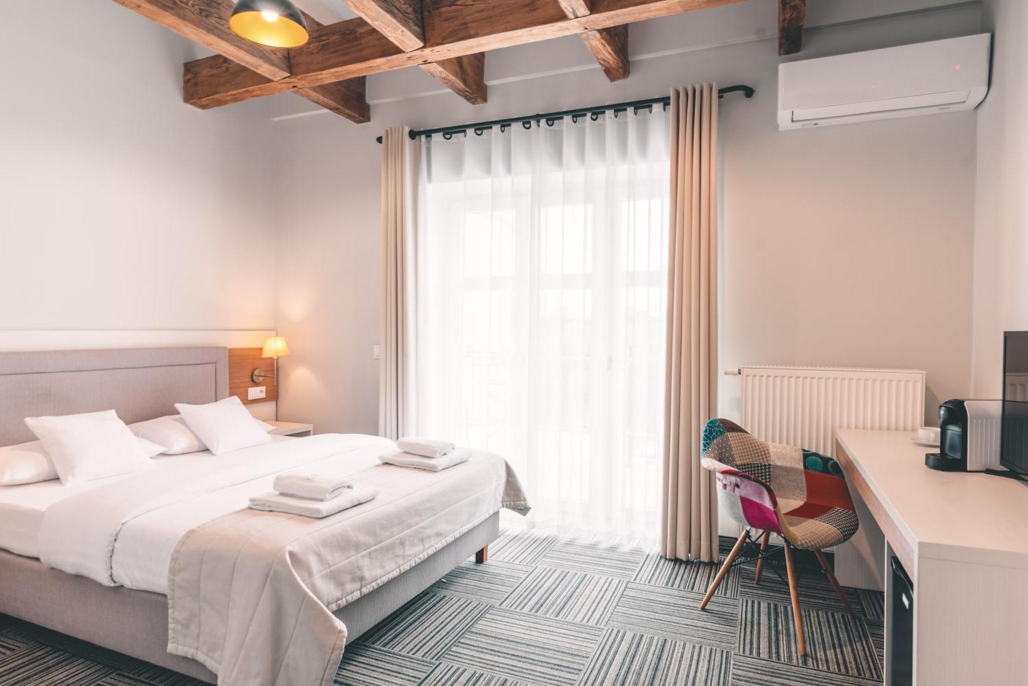 Fortune Old Town Boutique Hotel พอซนาน ภายนอก รูปภาพ