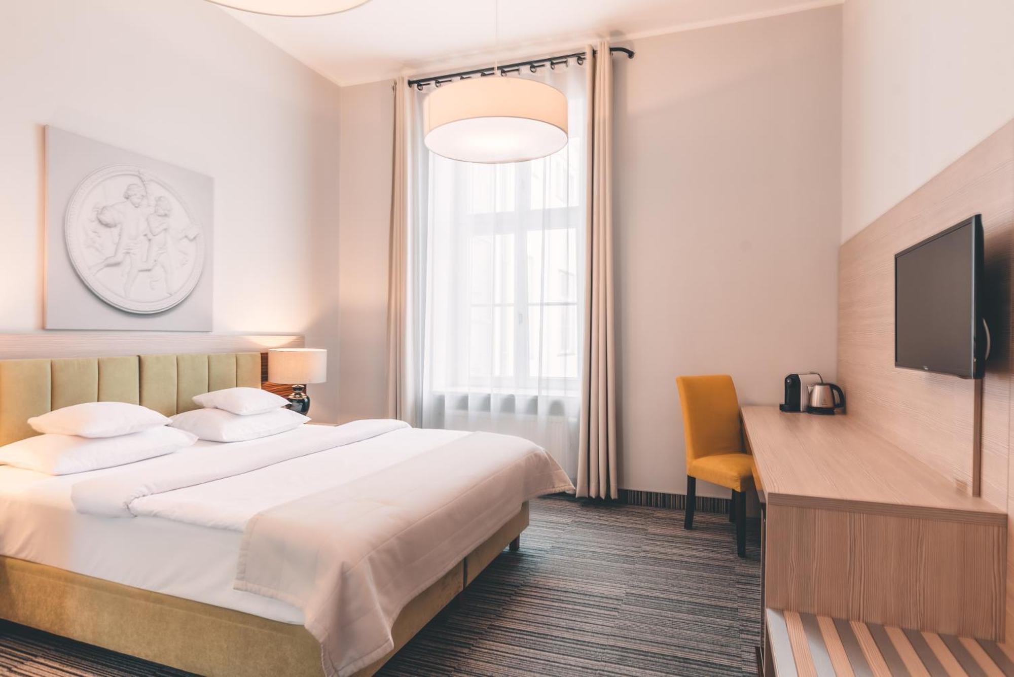 Fortune Old Town Boutique Hotel พอซนาน ภายนอก รูปภาพ