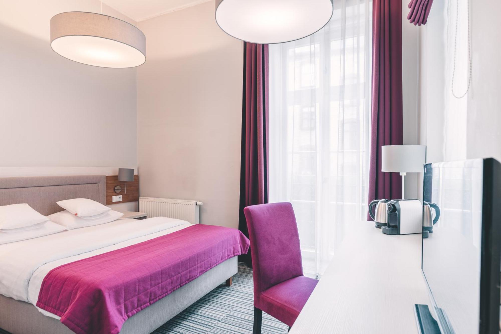 Fortune Old Town Boutique Hotel พอซนาน ภายนอก รูปภาพ