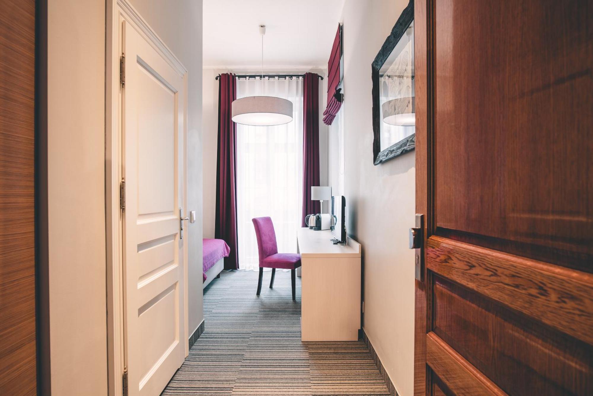 Fortune Old Town Boutique Hotel พอซนาน ภายนอก รูปภาพ
